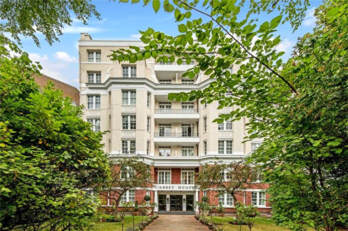 2 Bedroom Apartment For Sale In Abbey Road, St John's Wood, London, NW8