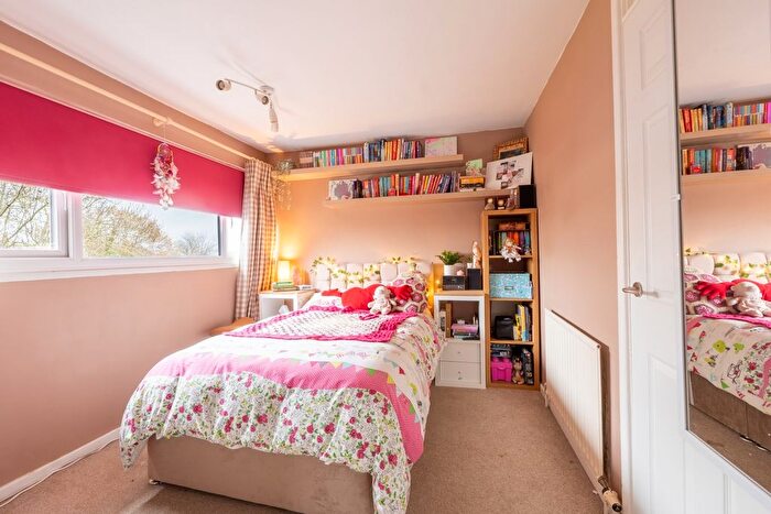 3 Bedroom End Of Terrace House For Sale In Hill View, Carterton, Oxfordshire, OX18