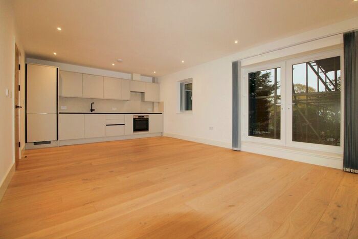 1 Bedroom Flat To Rent In Solar Court, Windmill Place, Southall, UB2