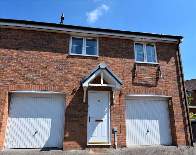 2 Bedroom Maisonette To Rent In Greenfinch Road, Didcot, Oxfordshire, OX11