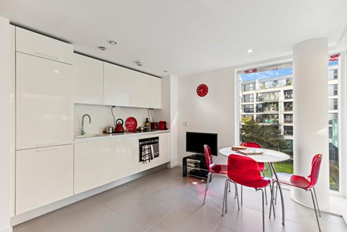 1 Bedroom Flat To Rent In Dance Square, Clerkenwell, EC1V