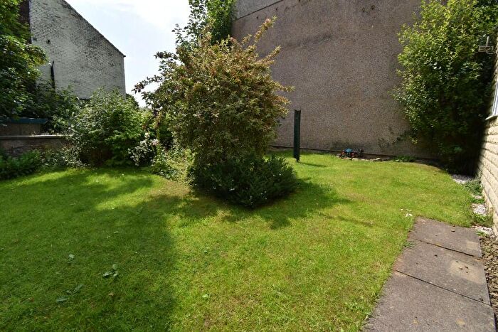 2 Bedroom Apartment To Rent In Portland Close, Marsh, Huddersfield, West Yorkshire, HD3