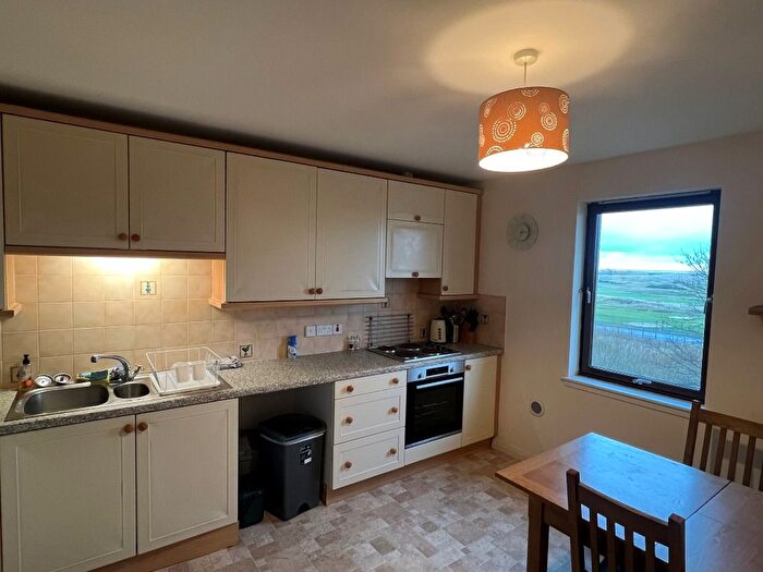 2 Bedroom Flat To Rent In Links View, Aberdeen, AB24