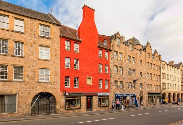 2 Bedroom Flat To Rent In Canongate, Holyrood, Edinburgh, EH8