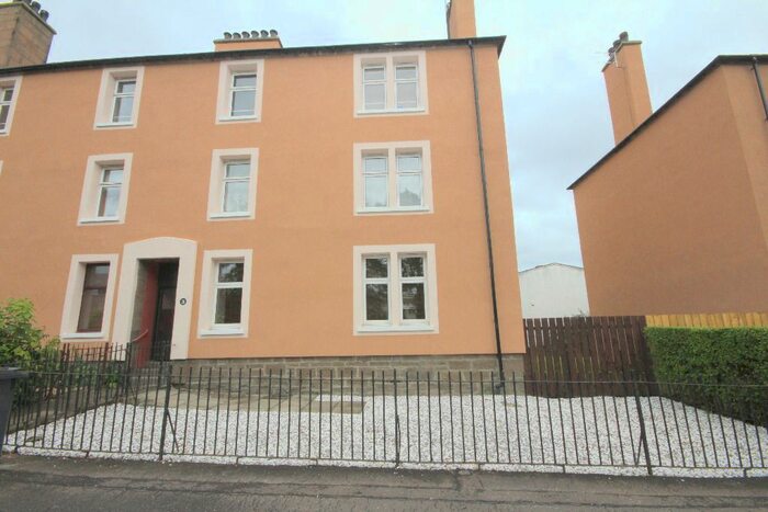 2 Bedroom Flat To Rent In Hospital Street, Strathmartine, Dundee DD3