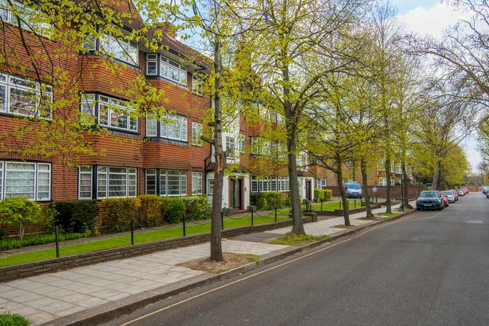 2 Bedroom Flat To Rent In Churchdale Court, Harvard Road, London, W4