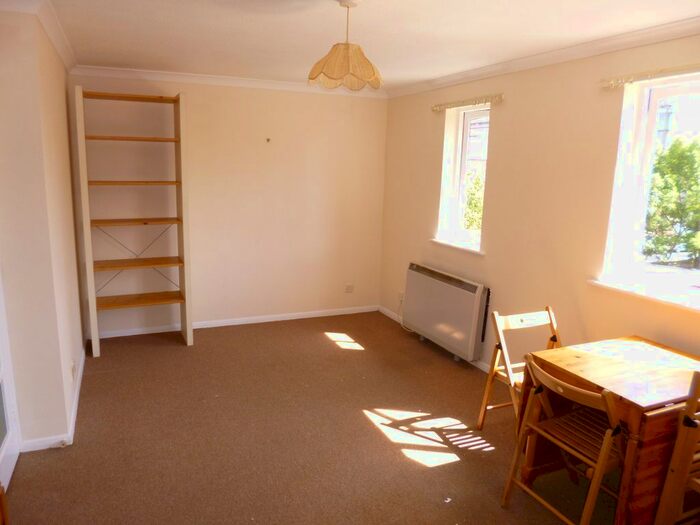 Studio To Rent In Southwold Road, North Watford, WD24