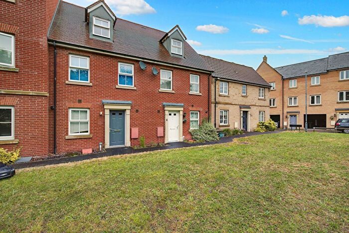 3 Bedroom Terraced House To Rent In Cater Walk, Colchester, Essex, CO4