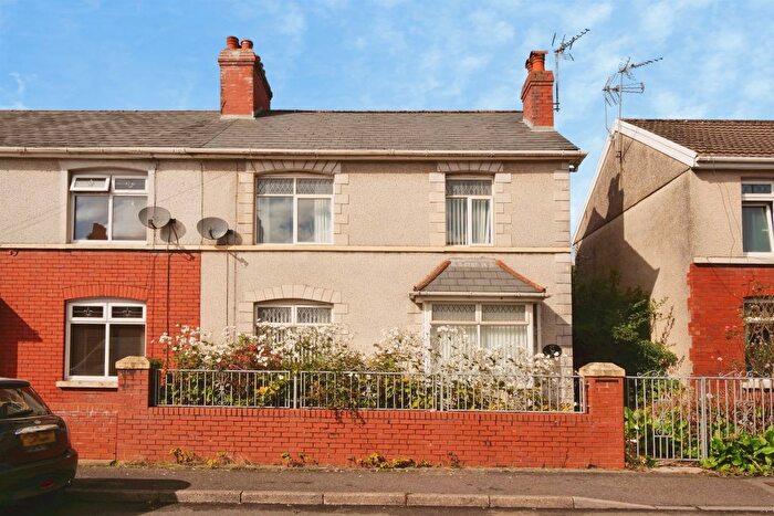 3 Bedroom Semi-detached House For Sale In Bryn Road, Tondu, Bridgend, CF32