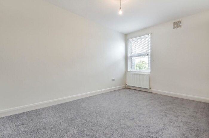 2 Bedroom Flat To Rent In Lady Margaret Road, Southall, UB1
