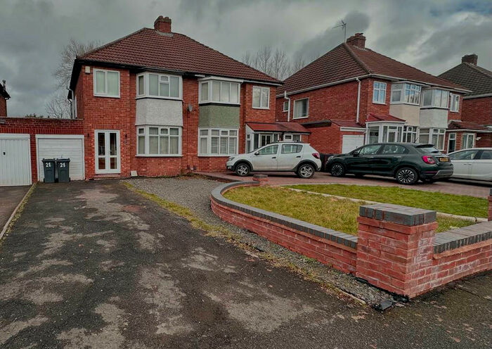3 Bedroom Semi-Detached House To Rent In Bonner Drive, Walmley, Sutton Coldfield, B76