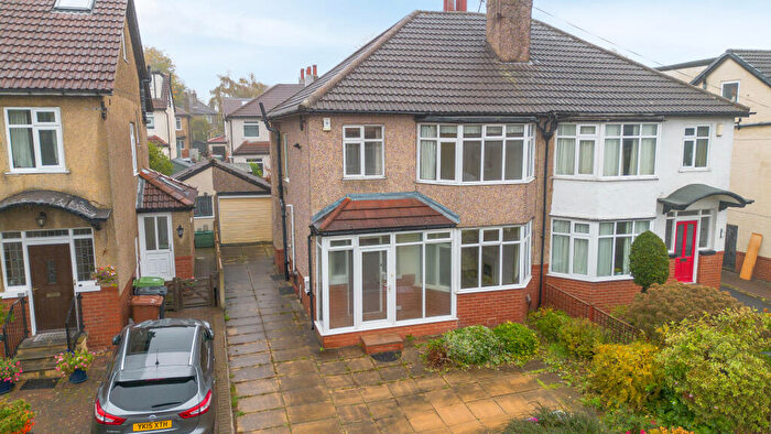 3 Bedroom Semi-Detached House For Sale In St Margarets Avenue, Leeds, LS8