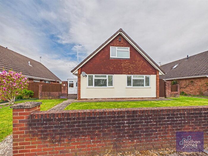 4 Bedroom Detached House For Sale In Castle Lea, Caldicot, NP26