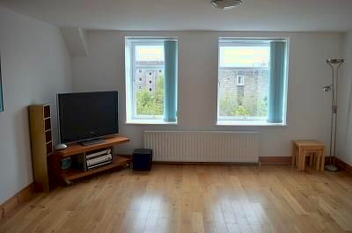 2 Bedroom Flat To Rent In Linksfield Gardens, Aberdeen, AB24