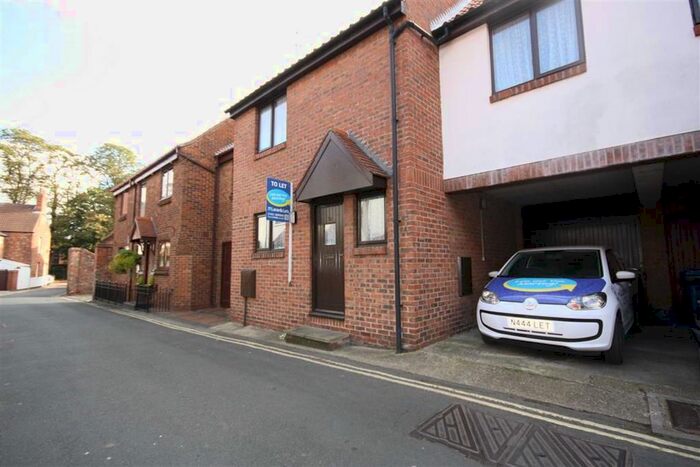 3 Bedroom Terraced House To Rent In Dog And Duck Lane, Beverley, HU17
