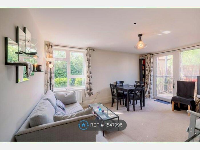 1 Bedroom Flat To Rent In Limerick Close, Lambeth, London, SW12