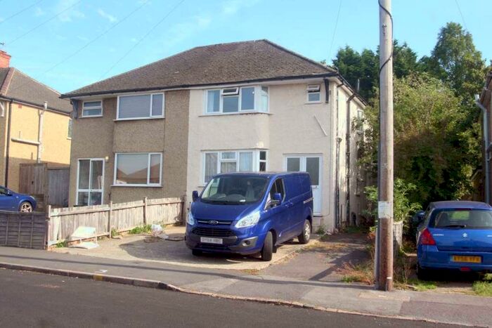 4 Bedroom Semi-Detached House To Rent In Derwent Avenue, Headington **Student Property **, OX3