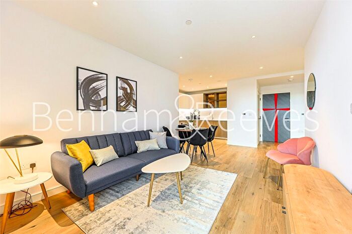 1 Bedroom Flat To Rent In Samara Drive, Southall, UB1