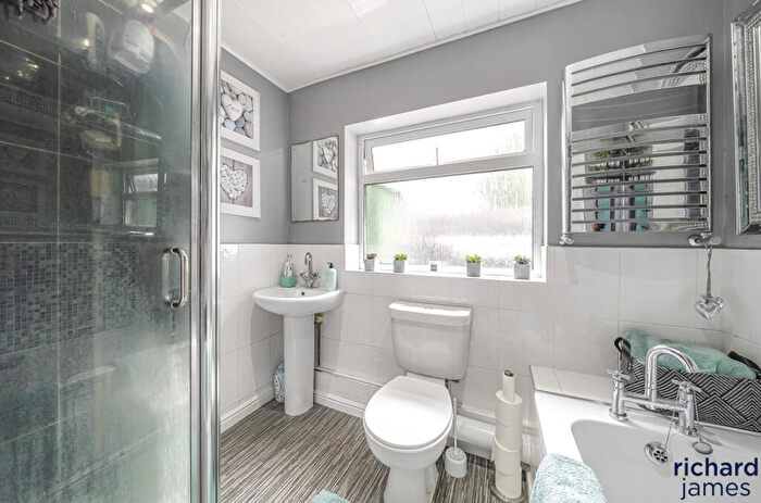 3 Bedroom End Of Terrace House For Sale In Prospect Hill, Old Town, Swindon, SN1