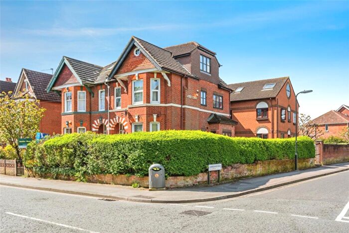 1 Bedroom Flat For Sale In Hill Lane, Southampton, Hampshire, SO15