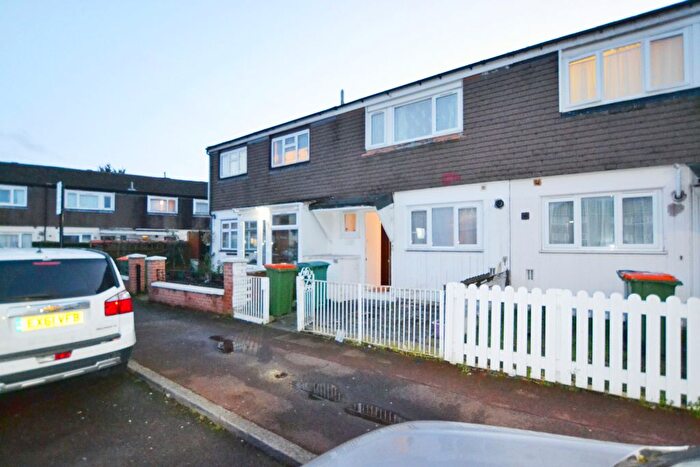 3 Bedroom Terraced House To Rent In Tennyson Road, E15