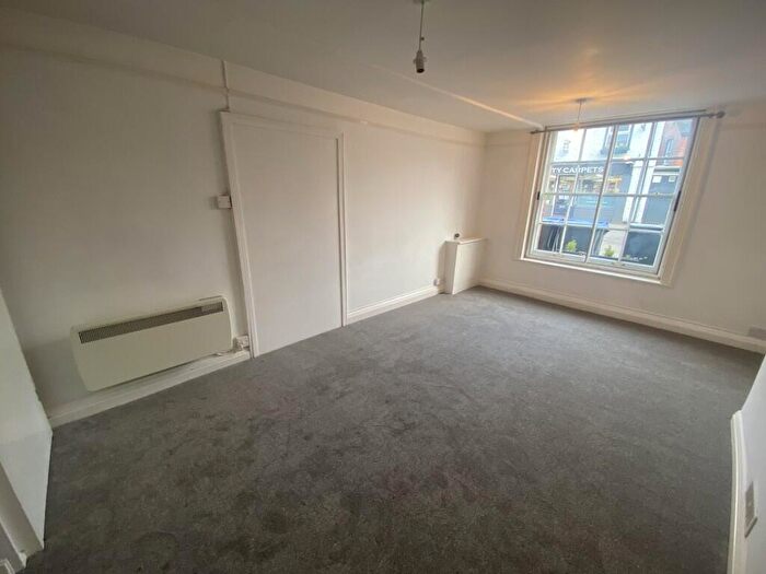 1 Bedroom Flat To Rent In High Street, Amesbury, SP4