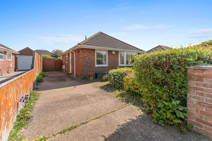 2 Bedroom Detached Bungalow For Sale In Amos Close, Scartho, DN33