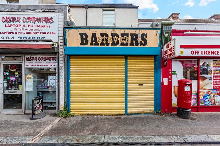 Terraced House For Sale In London Road, Dover, CT17