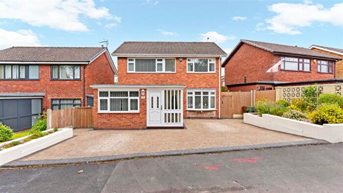 3 Bedroom Detached House For Sale In Alcester Road, Hollywood, Birmingham, B47