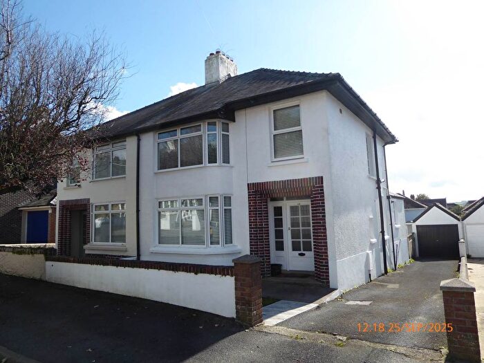3 Bedroom Property To Rent In Steele Avenue, Carmarthen, SA31