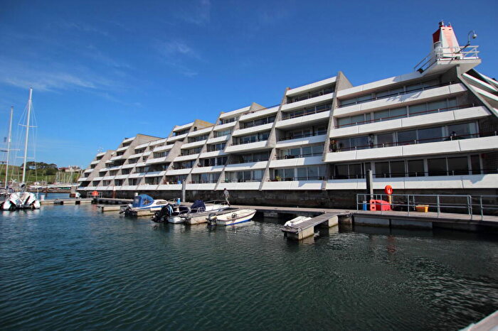 2 Bedroom Apartment For Sale In Ocean Court, Richmond Walk, Stonehouse, PL1