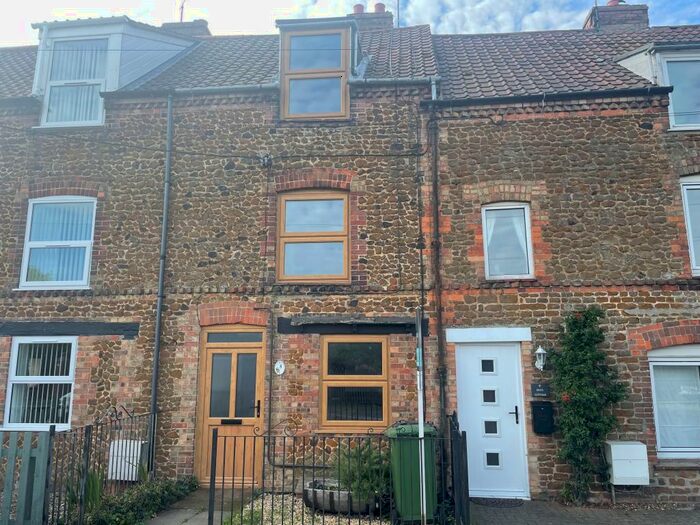 3 Bedroom Terraced House To Rent In Collins Lane, PE31