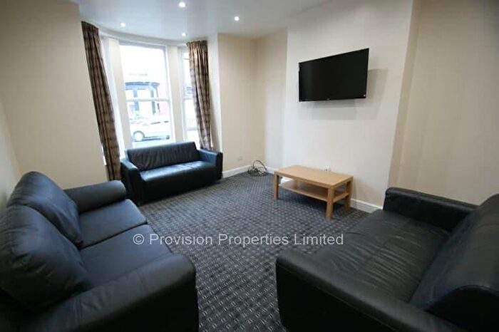 7 Bedroom Terraced House To Rent In Norwood Terrace, Hyde Park, Leeds, LS6