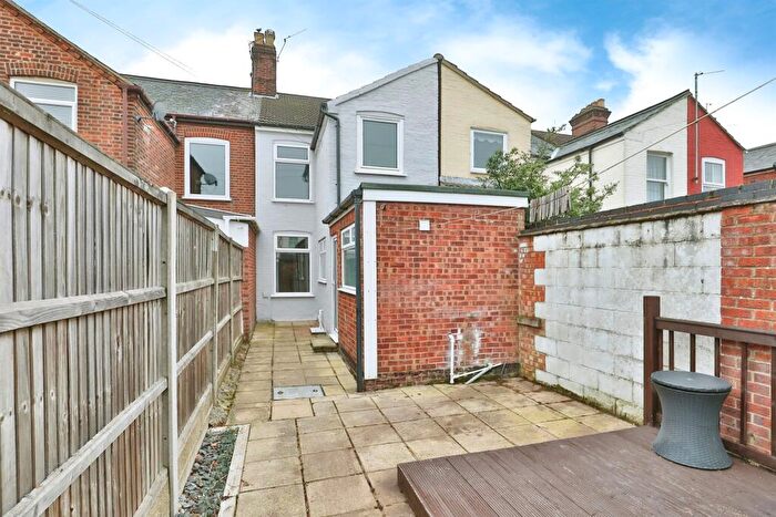 3 Bedroom Terraced House For Sale In Carshalton Road, Norwich, NR1