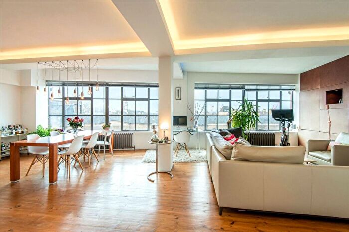 2 Bedroom Apartment To Rent In St John Street, EC1V