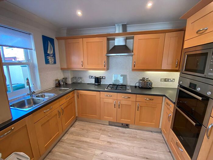 2 Bedroom End Terrace House To Rent In Shoreside, Shaldon, TQ14