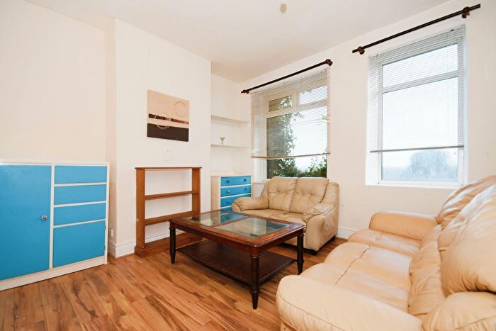 3 Bedroom End Of Terrace House For Sale In Matlock Road, Sheffield, South Yorkshire, S6
