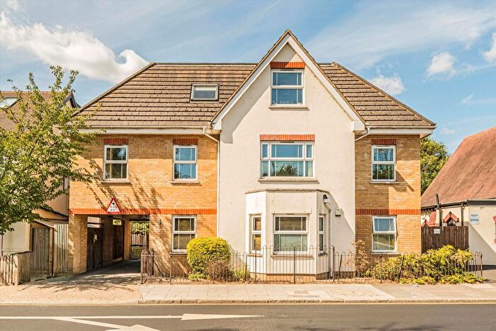 1 Bedroom Flat To Rent In Villiers Road, Kingston Upon Thames, KT1