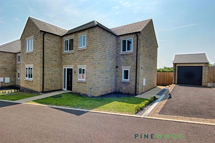 4 Bedroom Detached House For Sale In Longlieve Gardens, Pilsley, Chesterfield, Derbyshire, S45