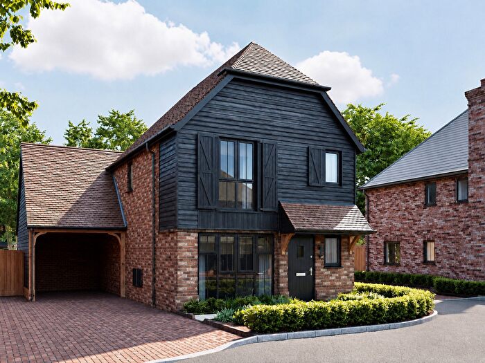 3 Bedroom Link Detached House For Sale In Farriers Green, London Road, Rainham, Gillingham, Kent., ME8
