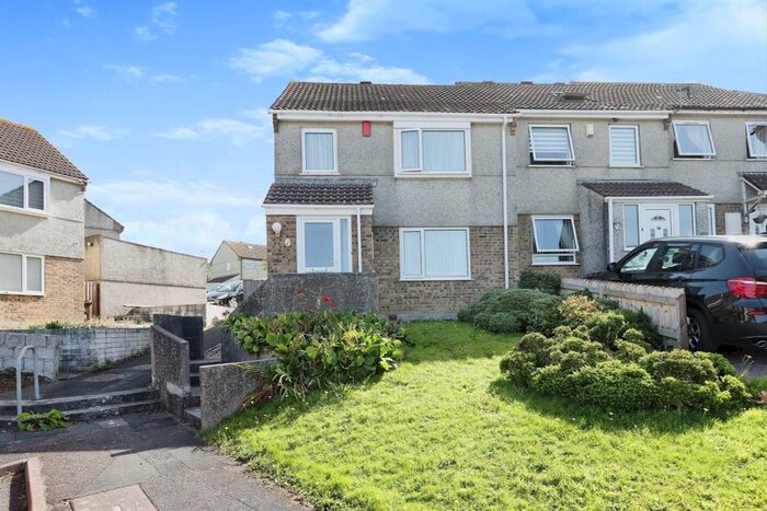 3 Bedroom End Of Terrace House For Sale In Hedingham Close, Plymouth, PL7