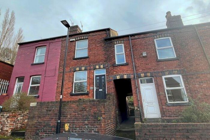 3 Bedroom Terraced House To Rent In Marmion Road, Sheffield, S11