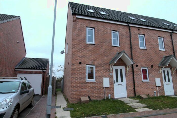 3 Bedroom End Of Terrace House For Sale In Woodside Drive, Scunthorpe, North Lincolnshire DN17