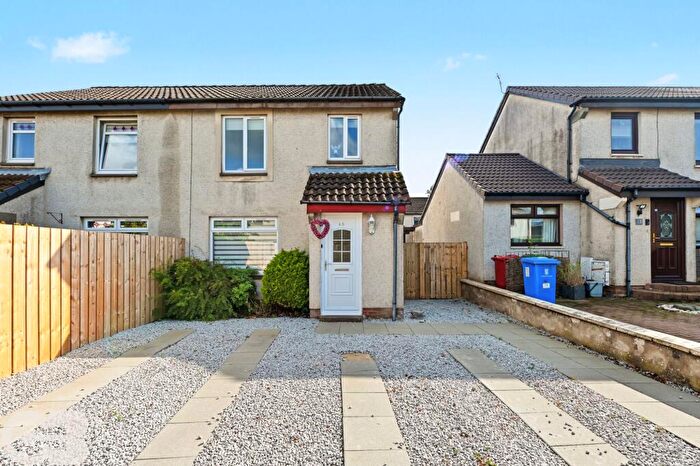 3 Bedroom Semi-Detached House For Sale In Inveraray Drive, Stenhousemuir, FK5