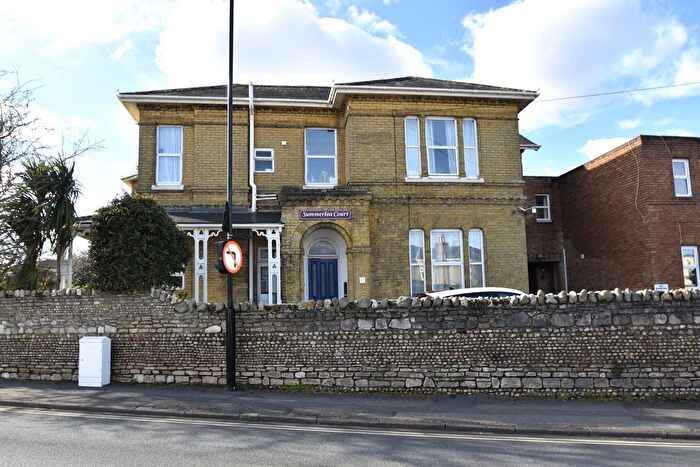 1 Bedroom Flat To Rent In Broadway, Sandown, PO36