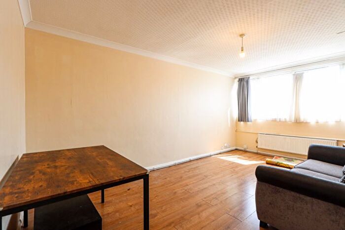 2 Bedroom Flat To Rent In Lady Margaret Road, Southall, UB1