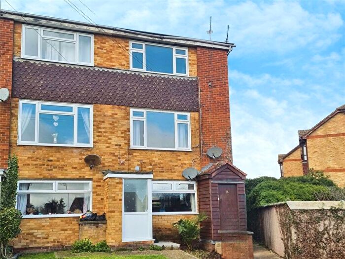 2 Bedroom Maisonette To Rent In Scott Avenue, Rainham, Gillingham, Kent, ME8