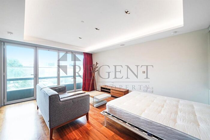 Apartment To Rent In Canaletto Tower, City Road, EC1V