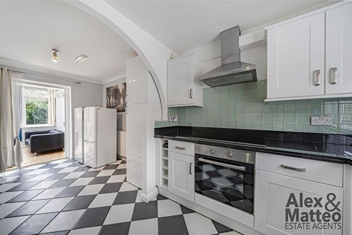 6 Bedroom Property To Rent In Stanhope Close, Rotherhithe, SE16