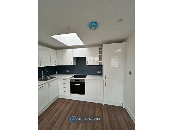 1 Bedroom Flat To Rent In Netherwood Road, London, W14